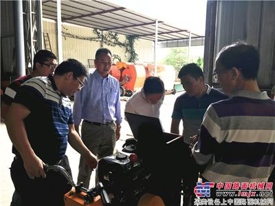 深耕細分領域:閩科舉辦公路垃圾處理回收利用設備觀摩會-閩科-工程機械動態(tài)-中國路面機械網